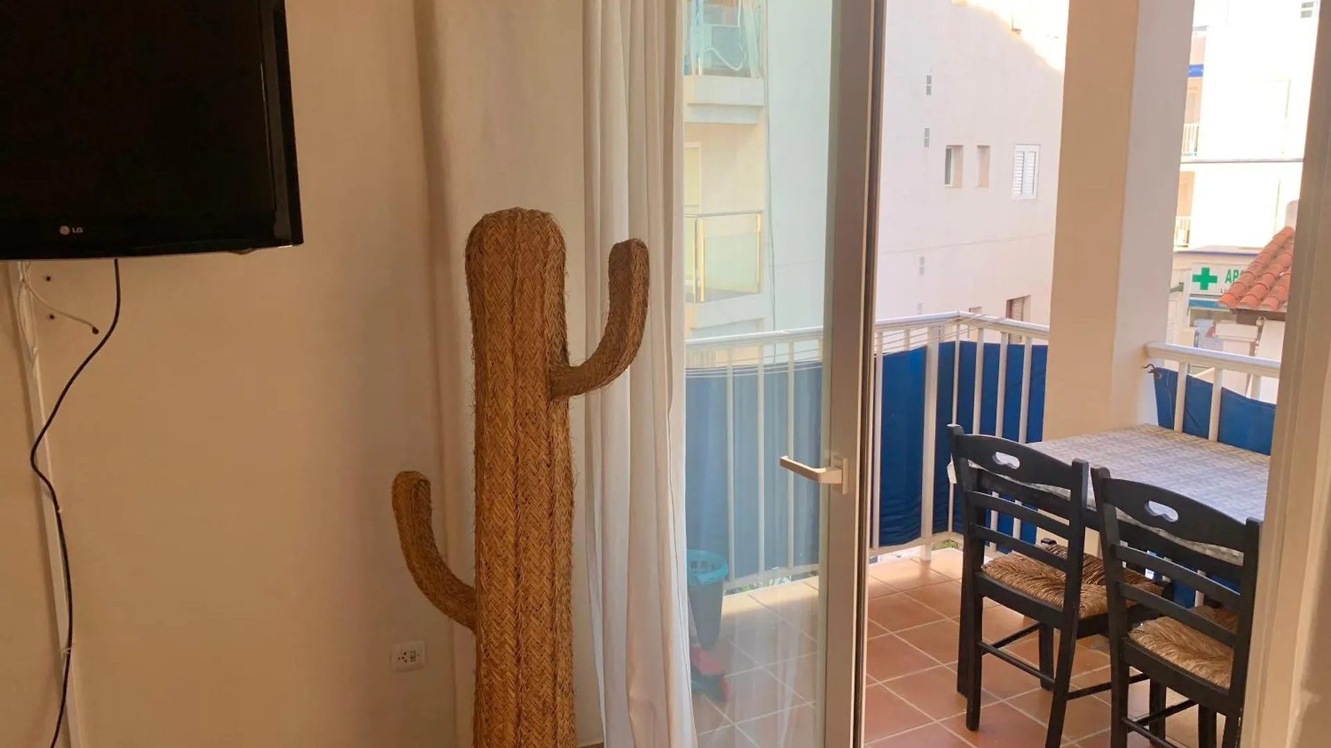 アパート Apartamentos Pepe, A Solo 30 Metros Del Mar エス・プホルス